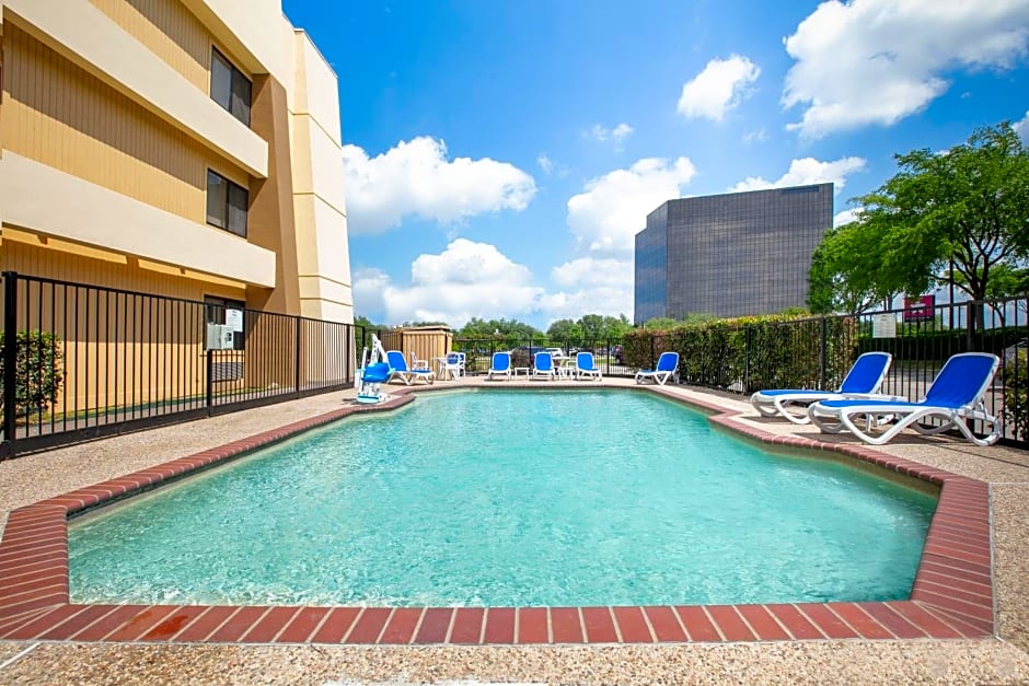 Baymont by Wyndham Plano