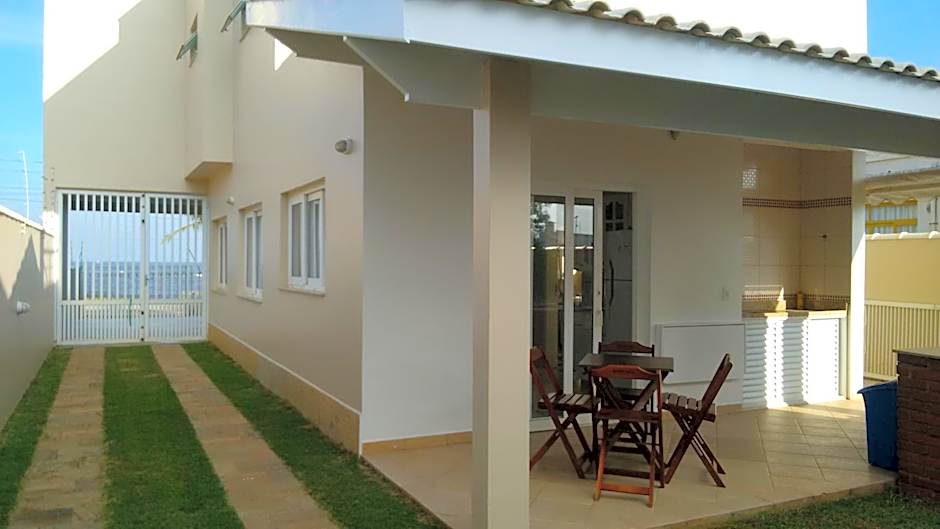 CASA - FRENTE PARA O MAR