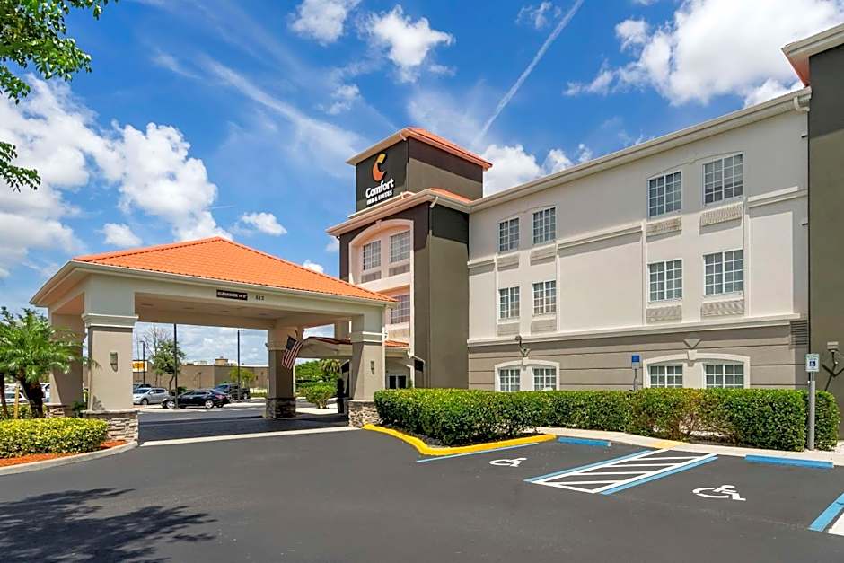 Comfort Inn & Suites