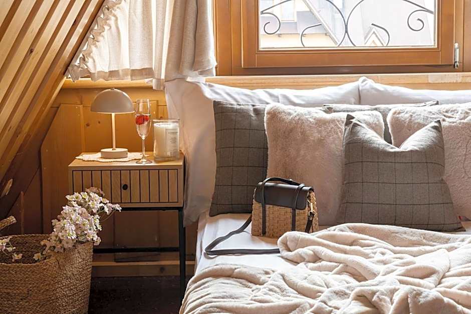 Willa Podhalanka Jacuzzi & sauna - drewniany dom dla 20 osób