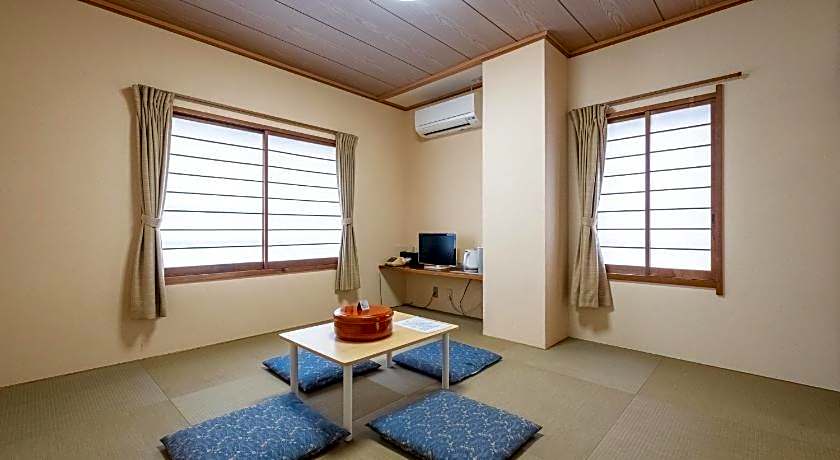 Kawaguchiko Station Inn