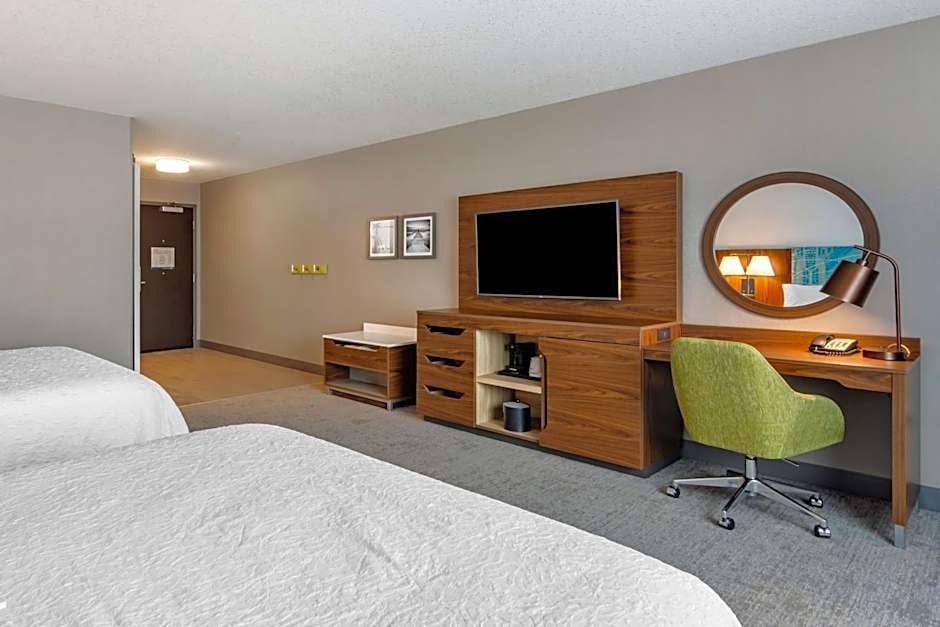 Hampton Inn By Hilton And Suites Edmonton West