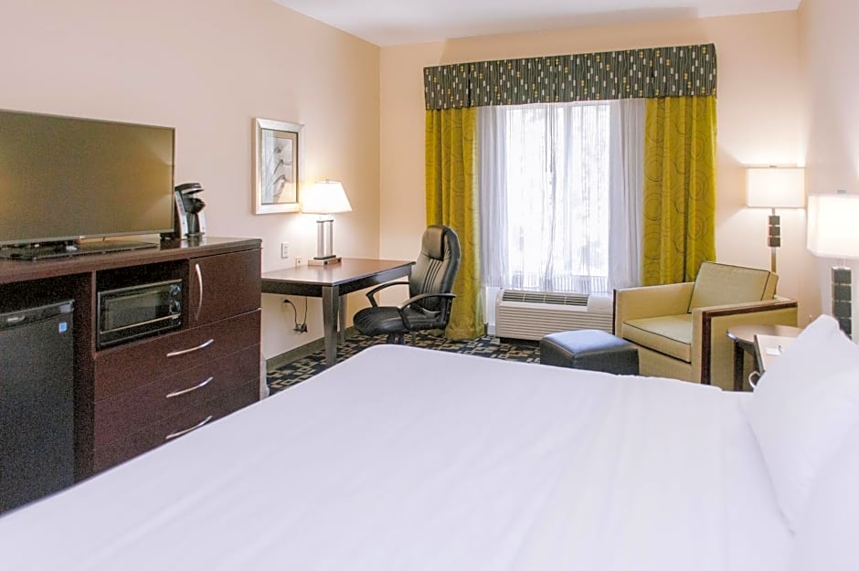 Holiday Inn Express Hotel & Suites Raleigh Sw - At Nc State