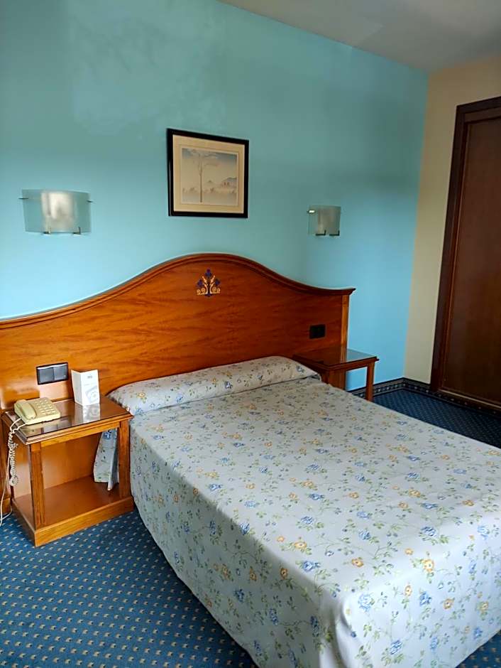 Hotel Ebora by Vivere Stays