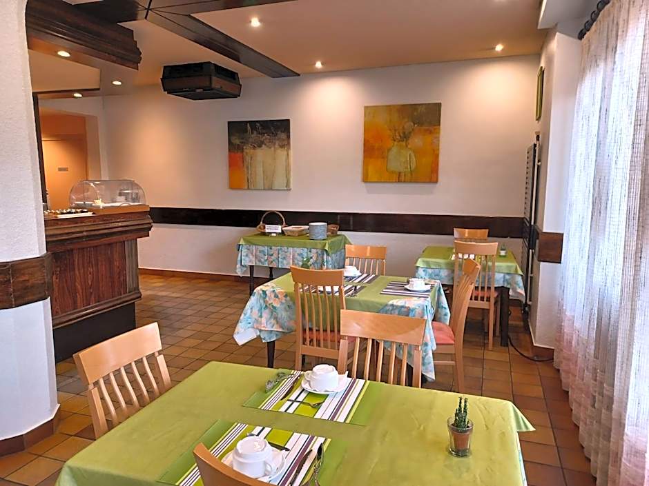 Logis - Hotel Restaurant Bellevue Annecy