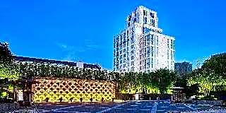 HUALUXE Ningbo Harbor City By IHG