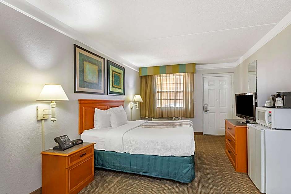 La Quinta Inn & Suites by Wyndham El Paso West