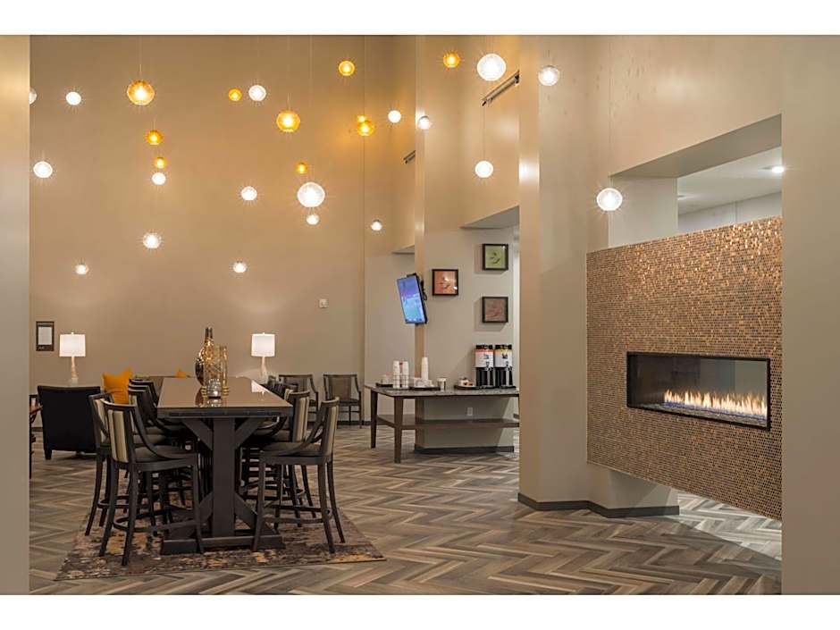 Hampton Inn By Hilton and Suites Minneapolis University Area, MN