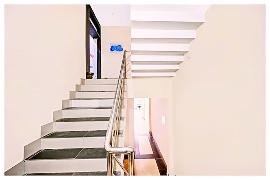 Goroomgo Moonlight Guest House Bhubaneswar