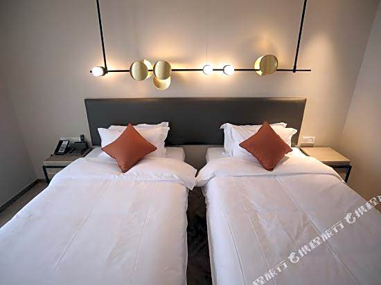 Qiha Hotel (Xiangshan Wanda Plaza)