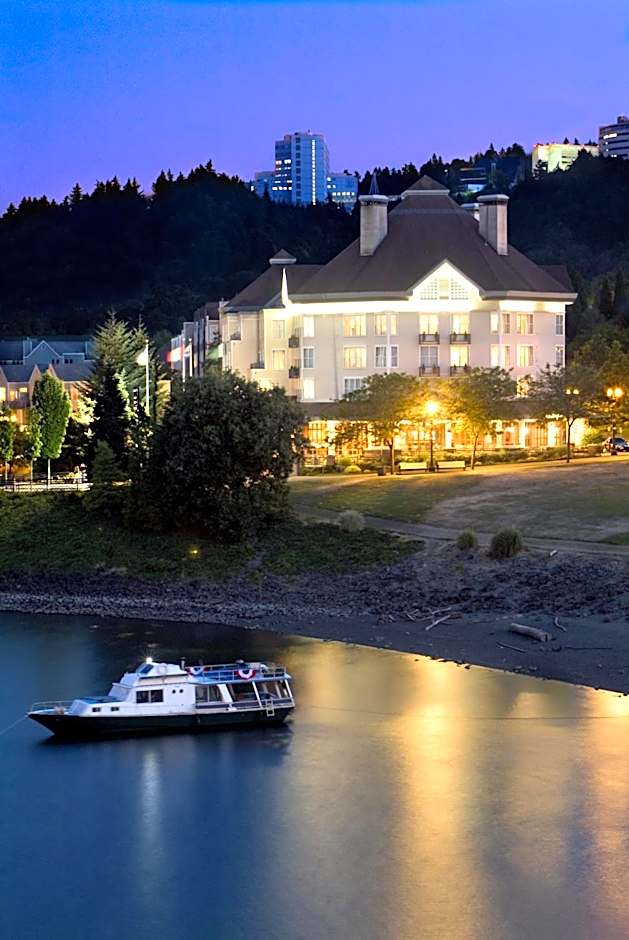 River Place Hotel
