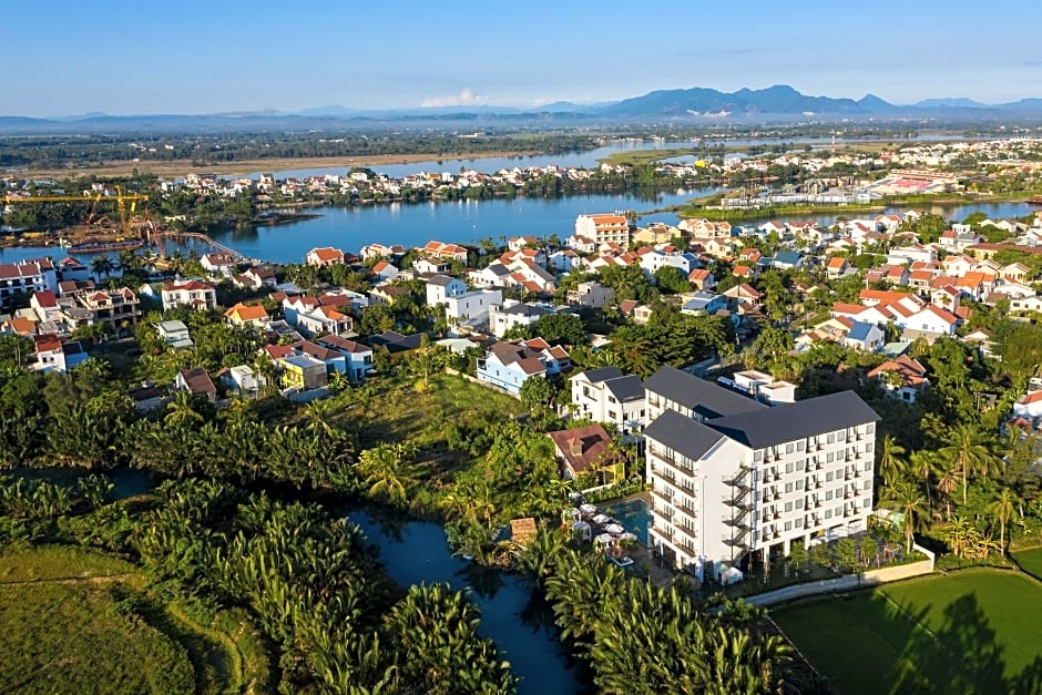 Shining Riverside Hoi An Boutique & Spa