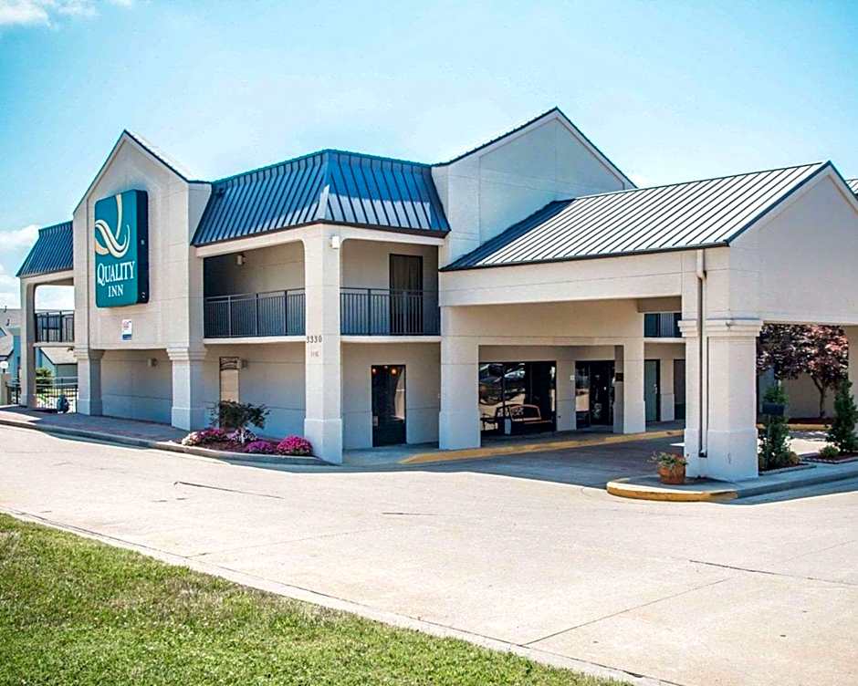 Quality Inn US65 & E Battlefield Rd Springfield
