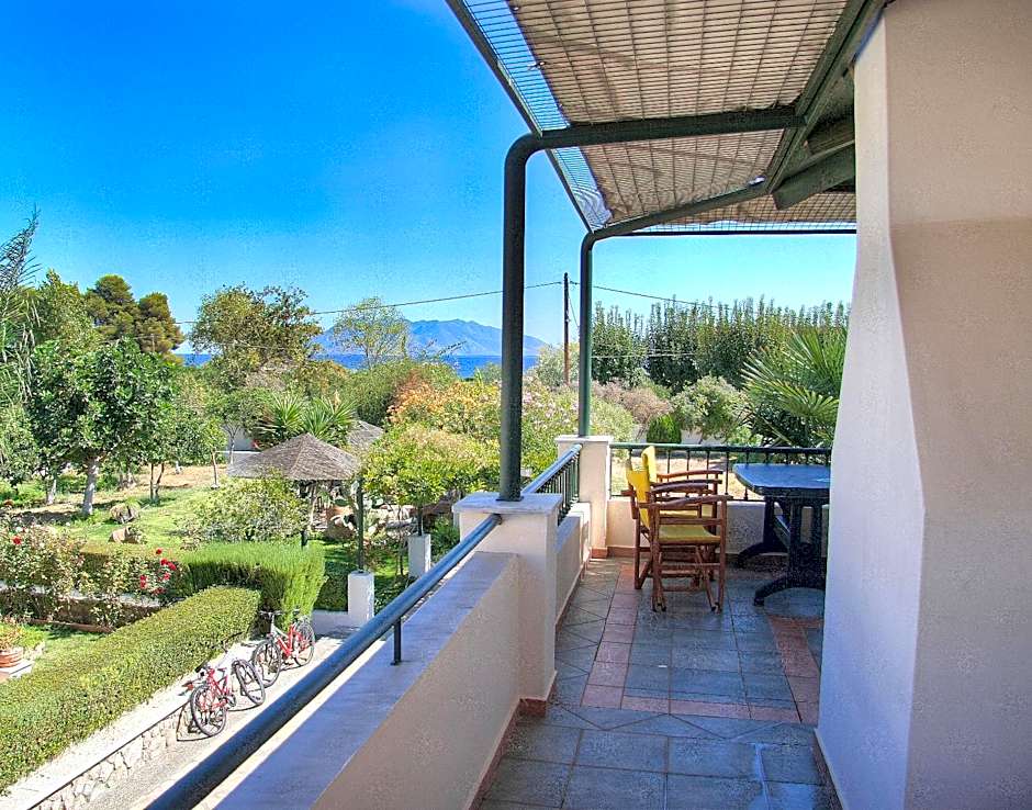 Sunny Garden Aparthotel