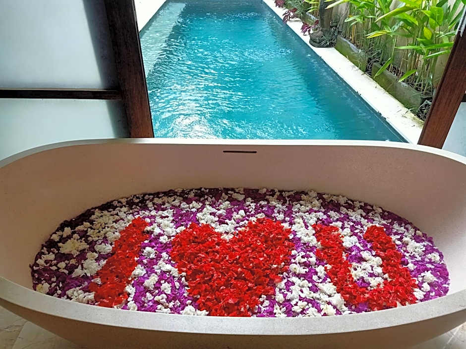 Beautiful Bali Villas - 6 mins walk to the beach