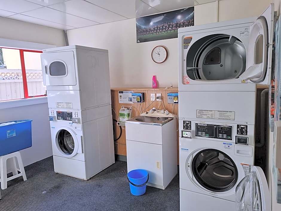 Amross Court Motor Lodge