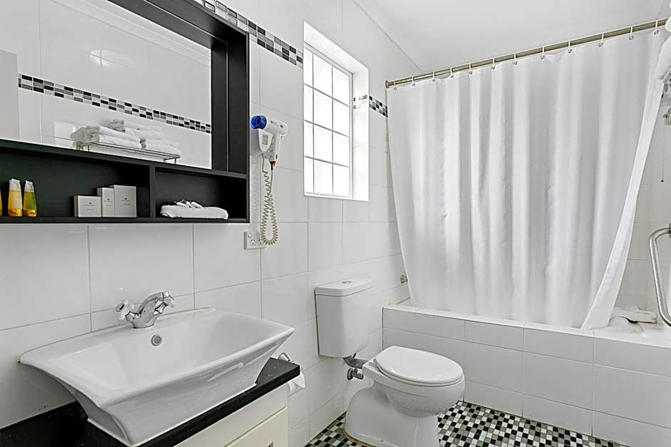 Comfort Inn & Suites Burwood