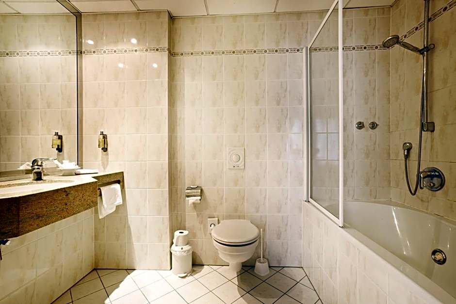 Hotel Daenischer Hof Altenholz by Tulip Inn