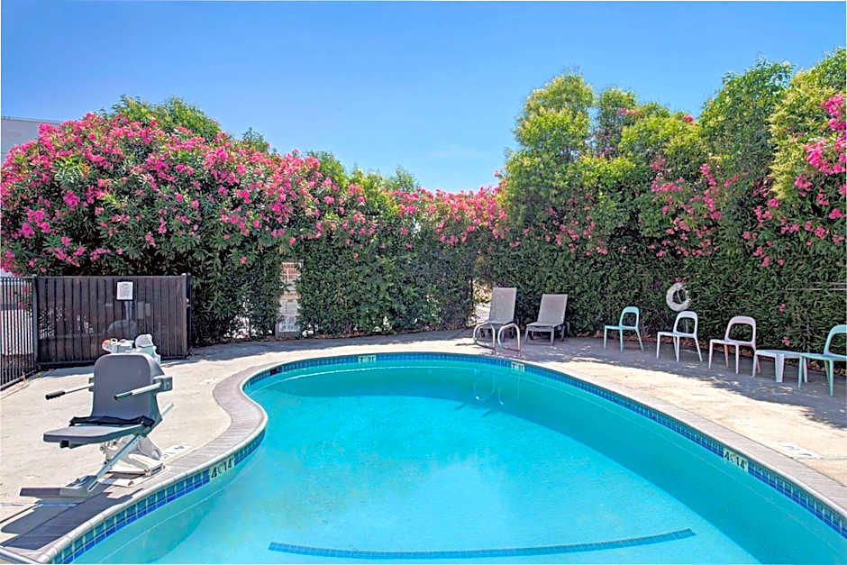 Super 8 by Wyndham Sacramento/Florin Rd