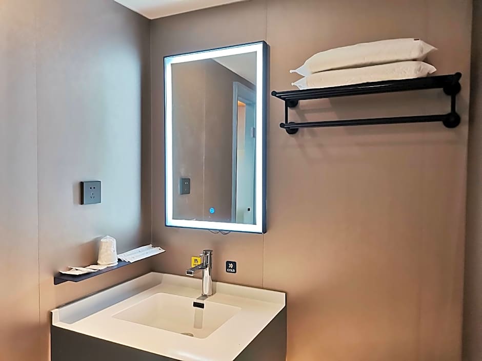 7Days Premium Dalian Airport