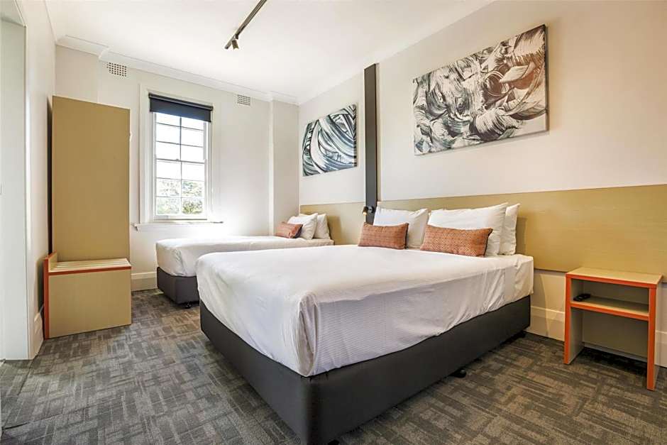 Nightcap at Regents Park Hotel