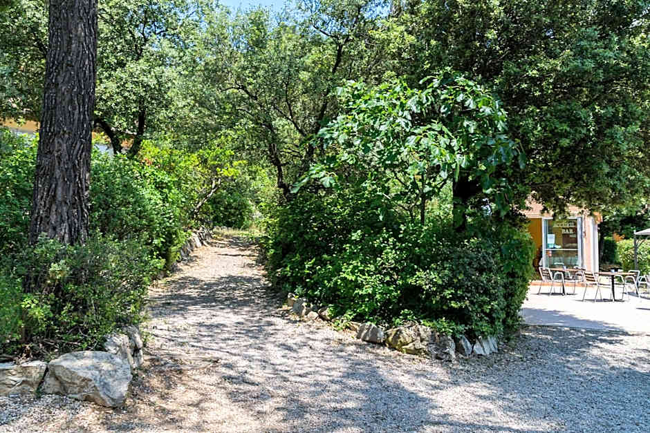 Les Arbousiers Village Hôtel Provençal