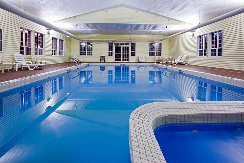 Holiday Inn Express St. Ignace - Lake Front by IHG