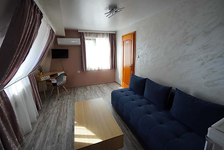 Jeweller Hotel