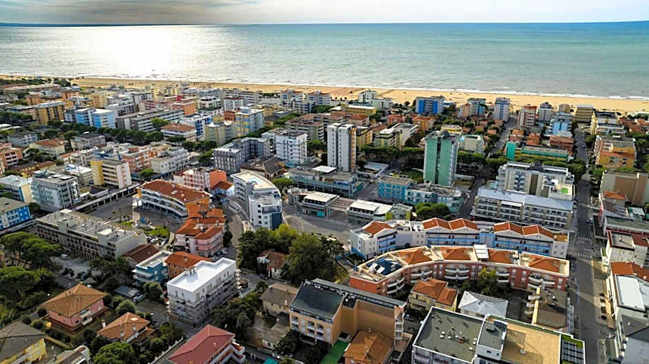 Lovely flat with garden in a residence-Beahost