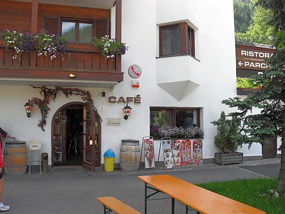 Hotel Casa Alpina - Alpin Haus