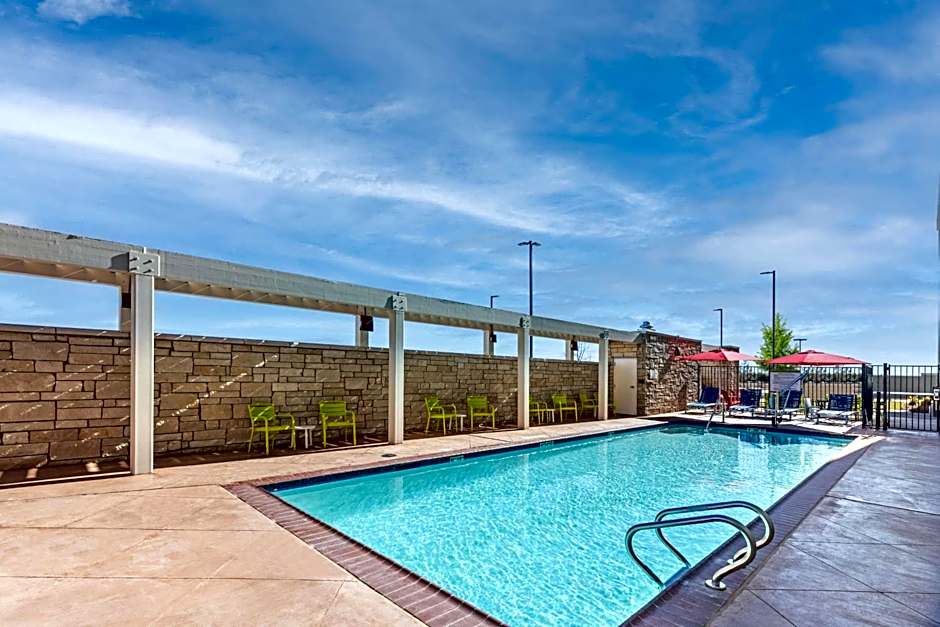 Home2 Suites by Hilton Midland East