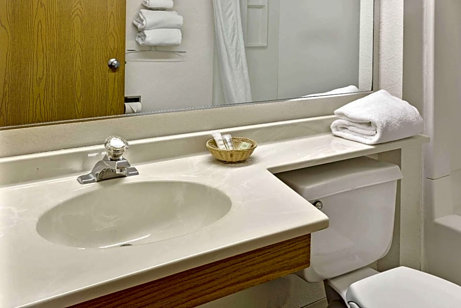 Super 8 by Wyndham Canonsburg/Pittsburgh Area