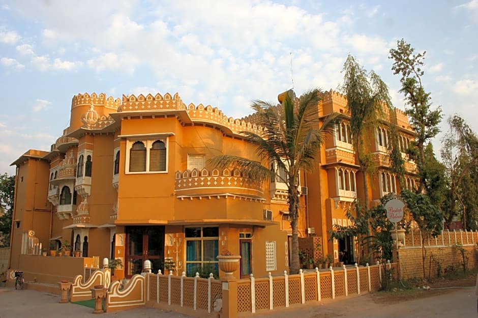 Hotel Pratap Palace