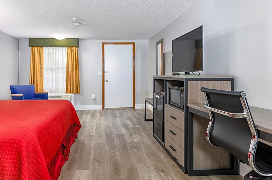 Captains Quarters Motel & Conference Center