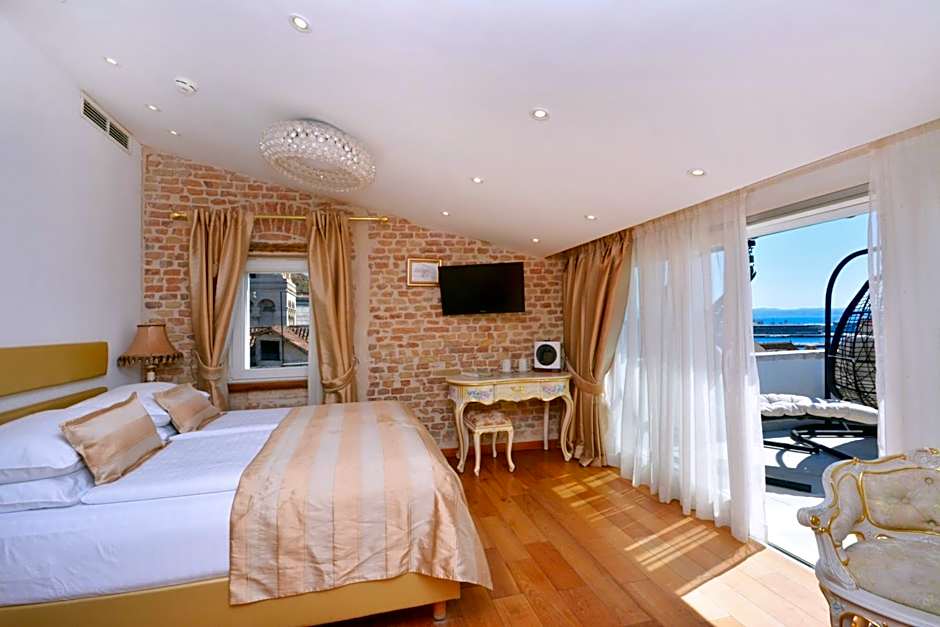 Jupiter Luxury Hotel