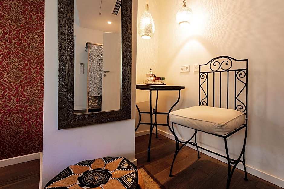 Blackhome Graz I contactless check-in