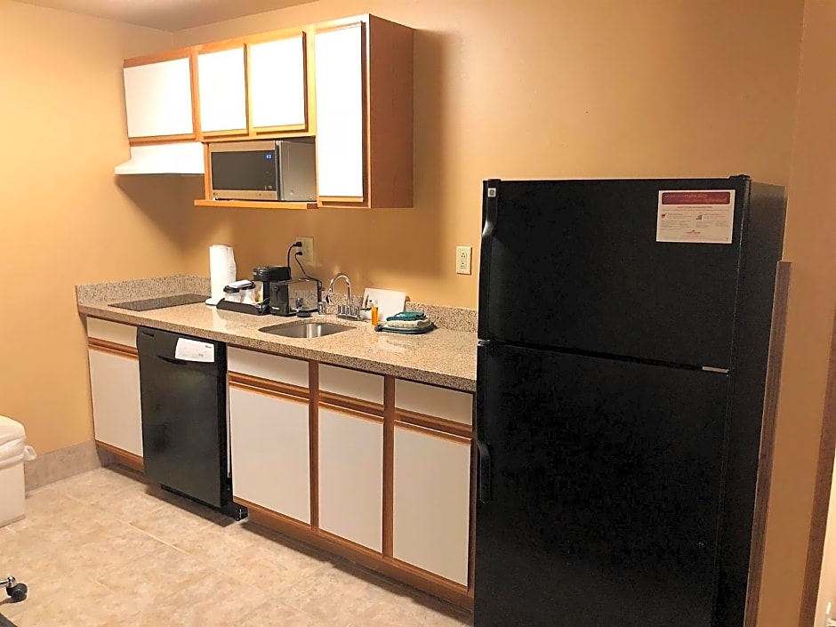 Hawthorn Extended Stay by Wyndham Milwaukee Airport