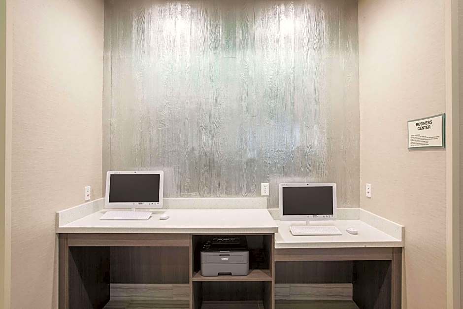 La Quinta Inn & Suites by Wyndham Tulsa Broken Arrow