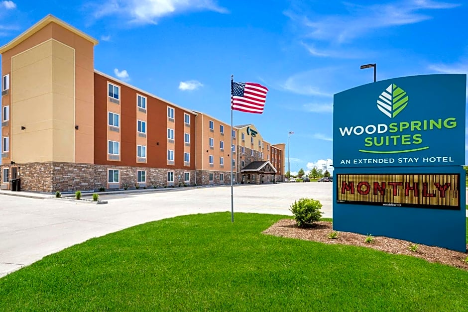 WoodSpring Suites Davenport Quad Cities