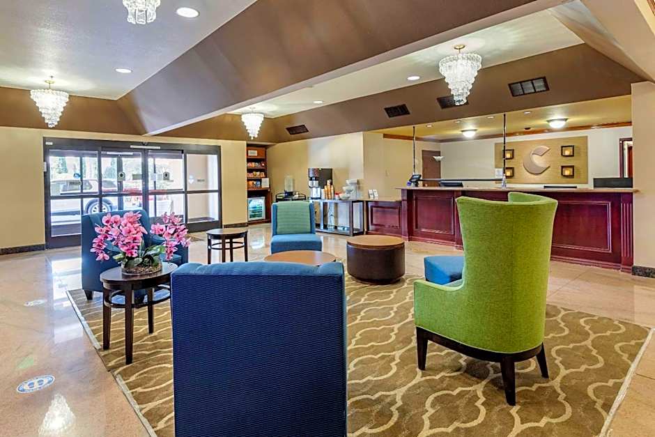 Comfort Suites