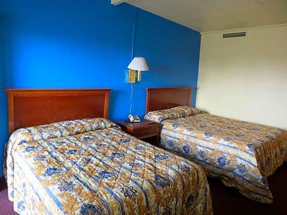 Trailway Motel