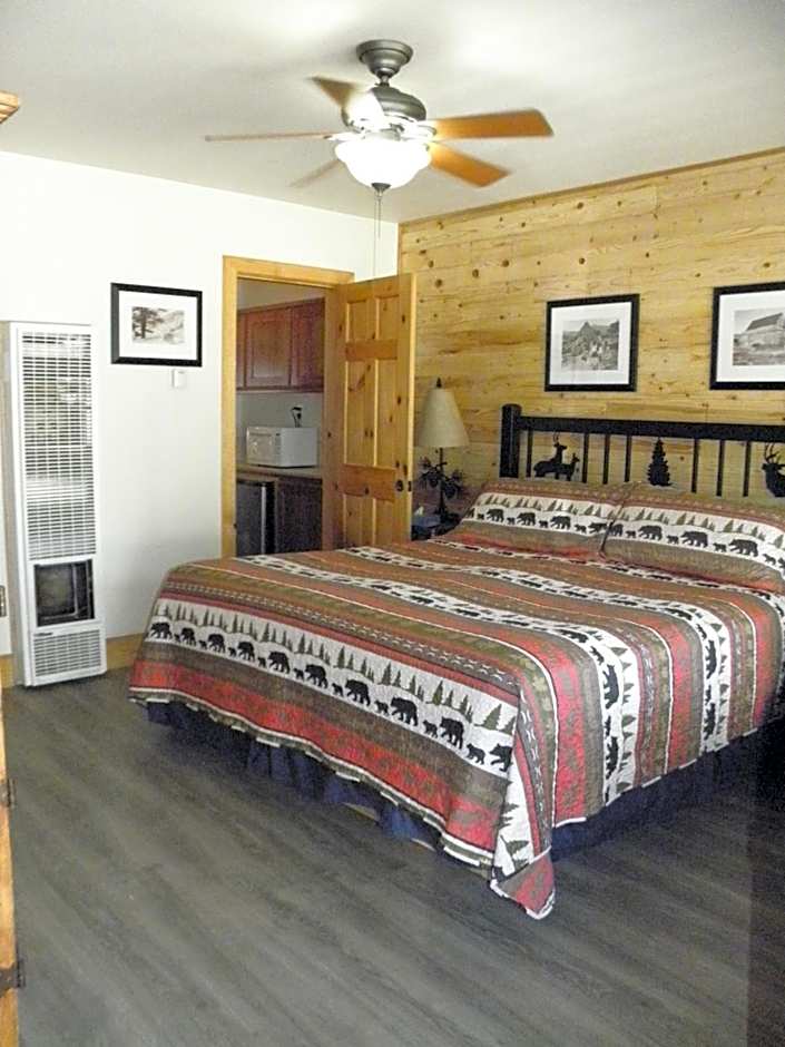 CREEKSIDE LODGE