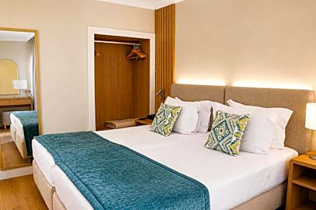 Superior Suite with Kitchenette
