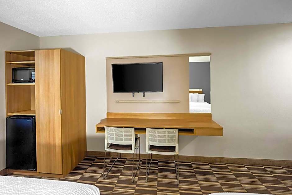 Microtel Inn & Suites by Wyndham Greensboro