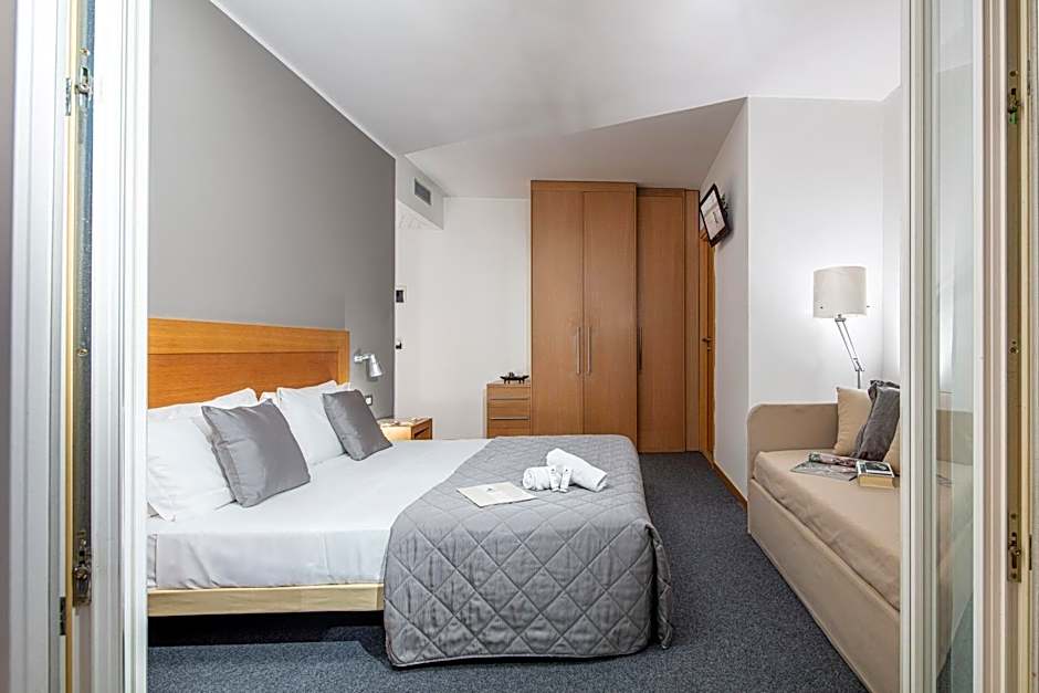 Photo 1 of 4 of 1 Extra Bed, Balcony
