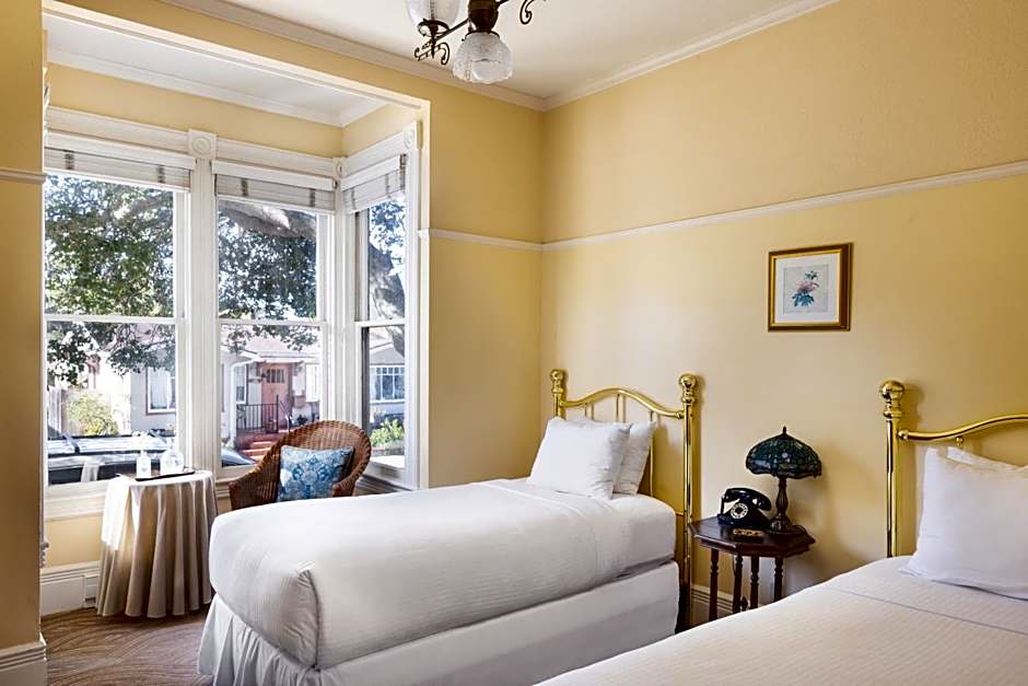 Centrella Hotel, a Kirkwood Collection Hotel