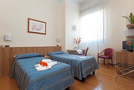 Twin Room with Kitchenette