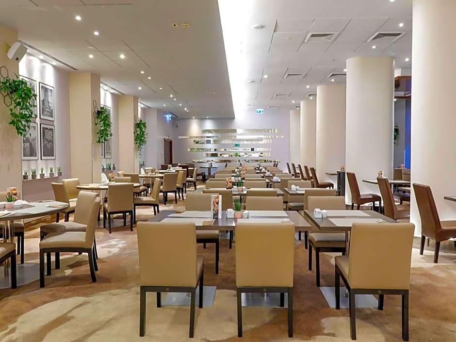 Mercure Warszawa Grand