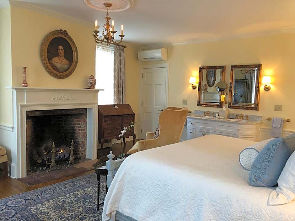 Inn by the Bandstand a Boutique Hotel