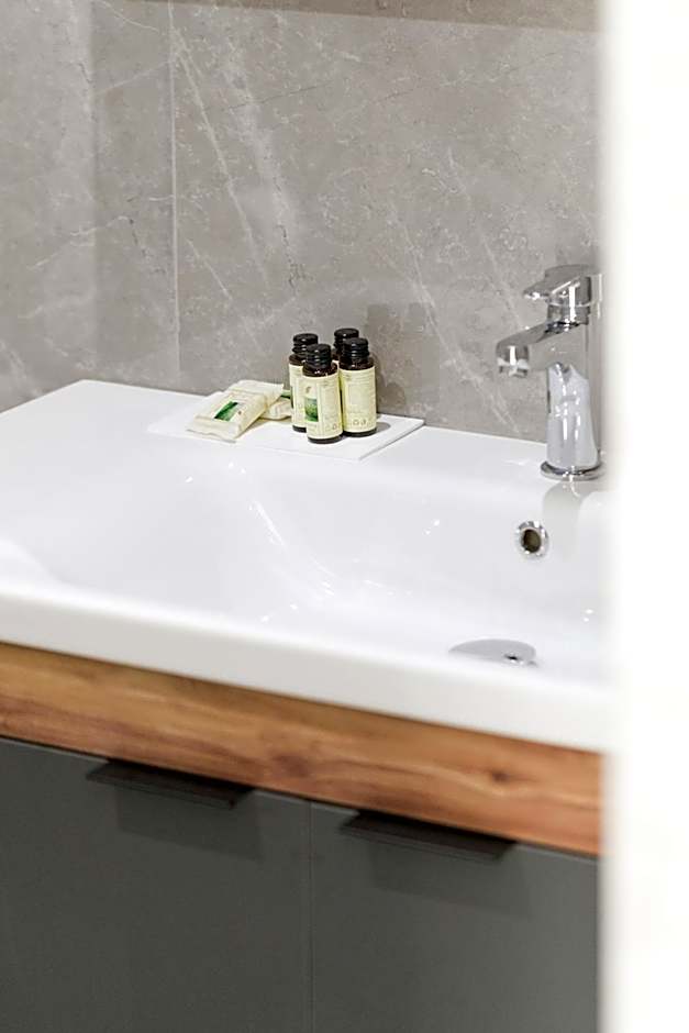 Comfort City Suites & Rooms